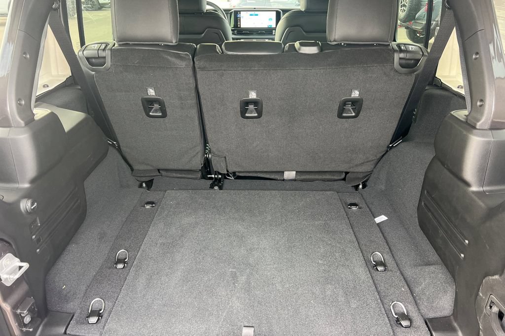 New 2026 Jeep Wrangler Unlimited Rubicon AWD/4WD image 15