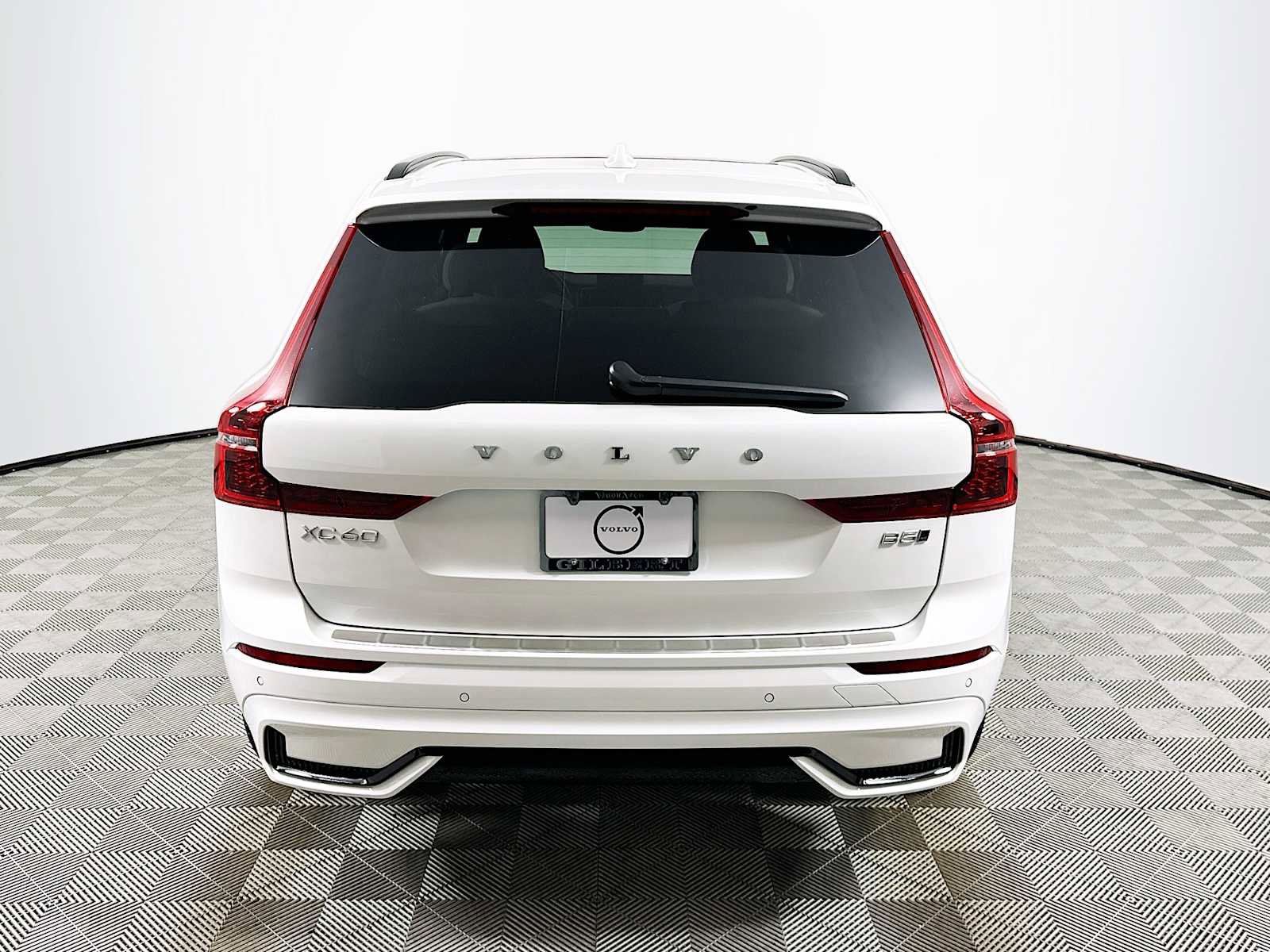 Used 2026 Volvo XC60 B5 Plus w/ Protection Package Premier AWD/4WD image 6