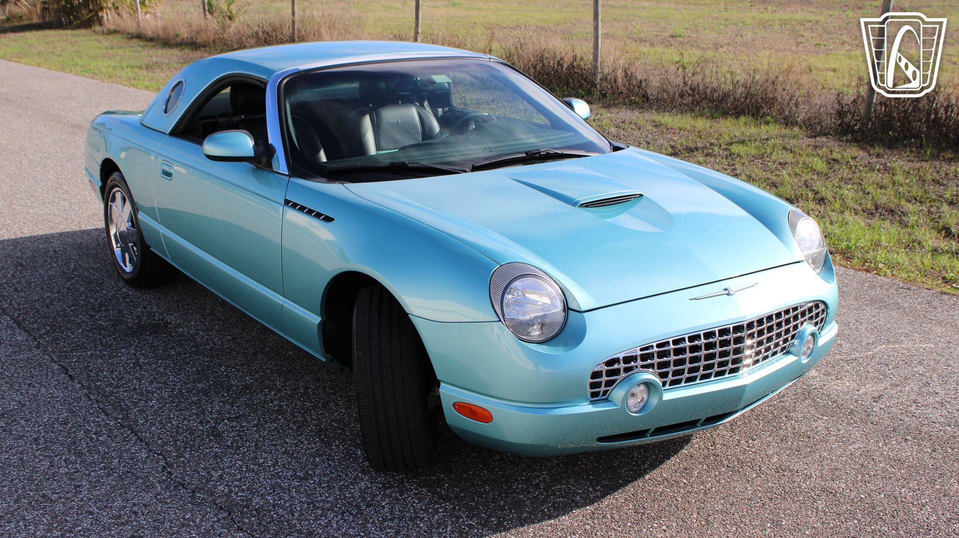 Used 2002 Ford Thunderbird image 8