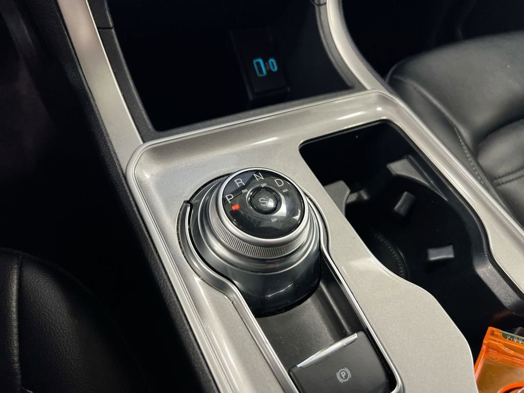 Used 2023 Ford Edge SEL image 17