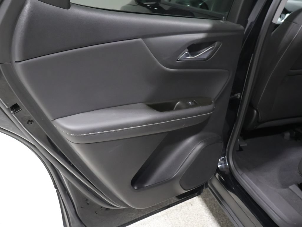 Used 2025 Chevrolet Blazer LT AWD/4WD image 19