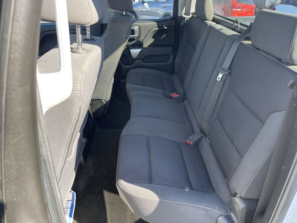 Used 2018 Chevrolet Silverado 1500 LT AWD/4WD image 21