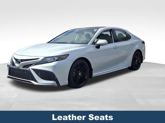 Used 2024 Toyota Camry XSE w/ Navigation Package image 4