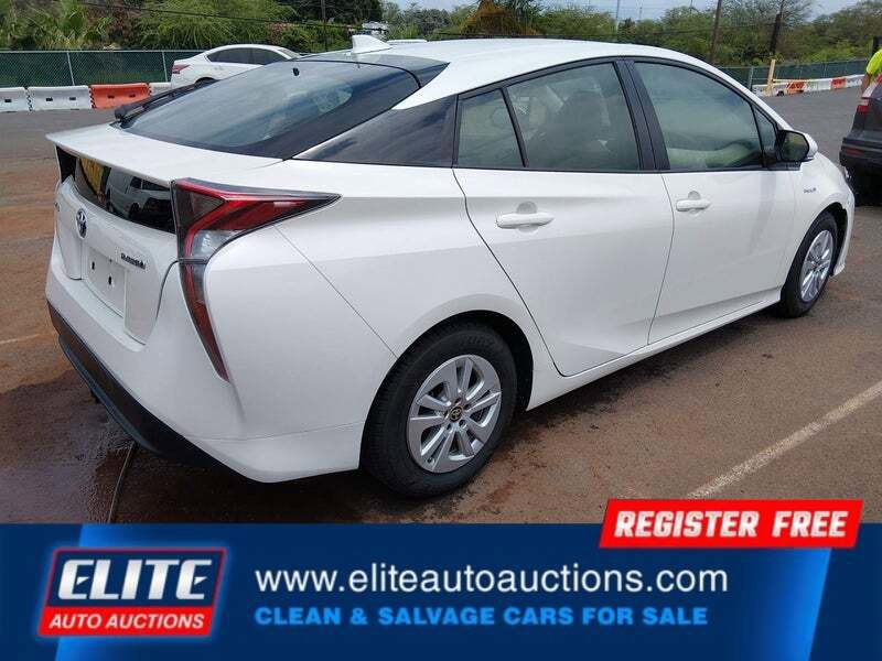 Used 2016 Toyota Prius Two FWD image 7