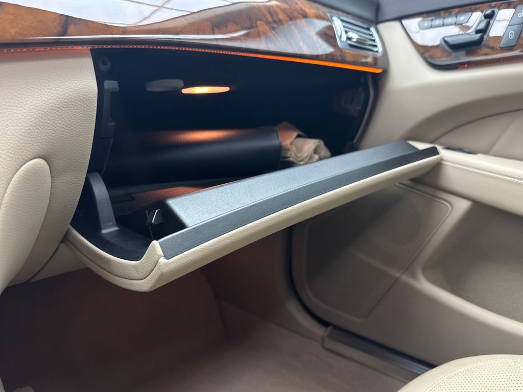 Used 2012 Mercedes-Benz CLS 550 image 33