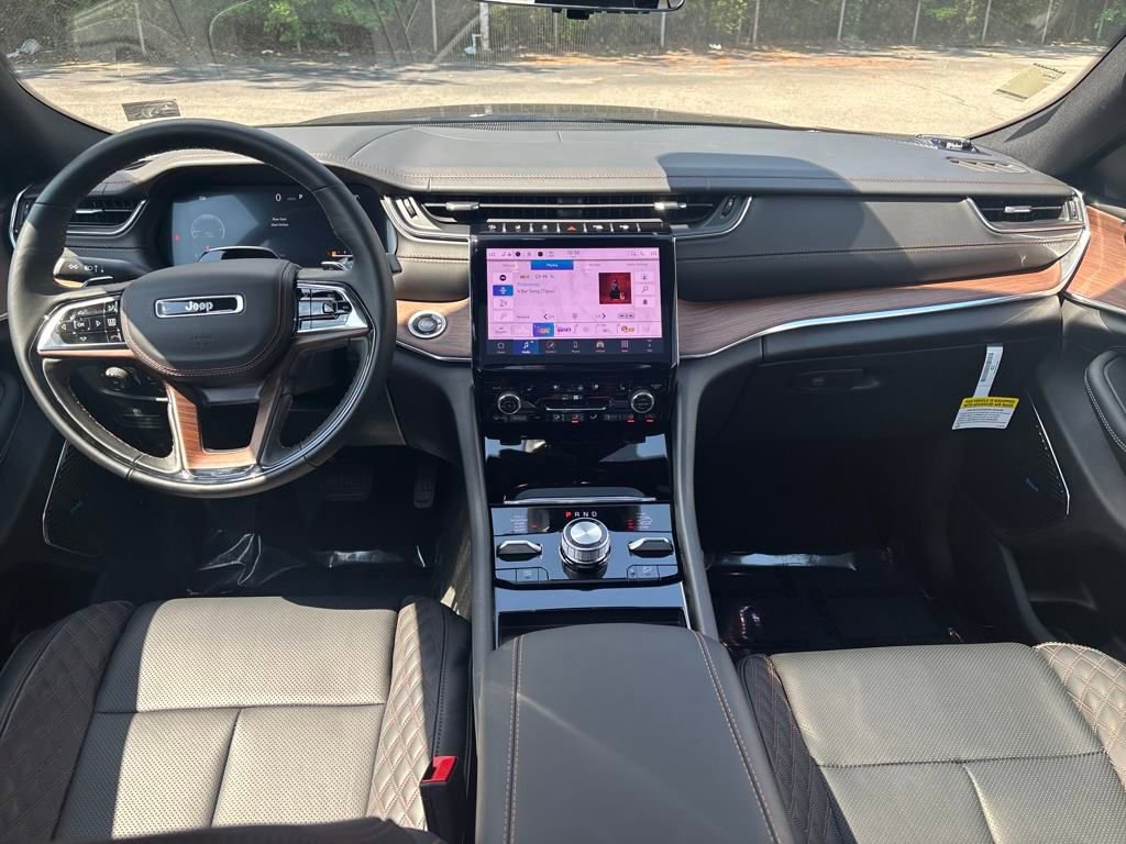 New 2025 Jeep Grand Cherokee Summit w/ Adv Protech Group IV image 12