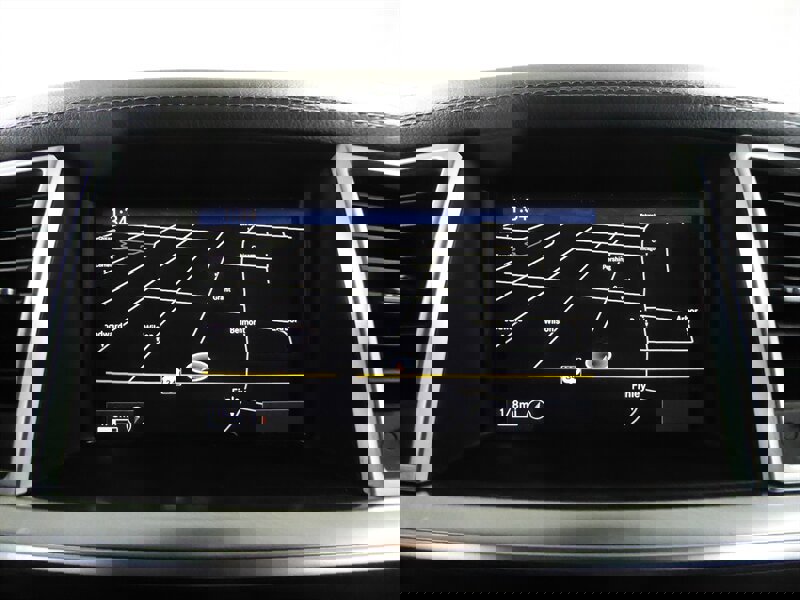 Used 2014 Mercedes-Benz GL 550 GL 550 4MATIC w/ Driver Assistance Package image 15