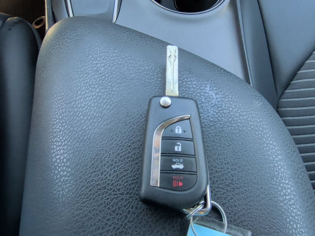 Used 2022 Toyota Camry SE FWD image 43