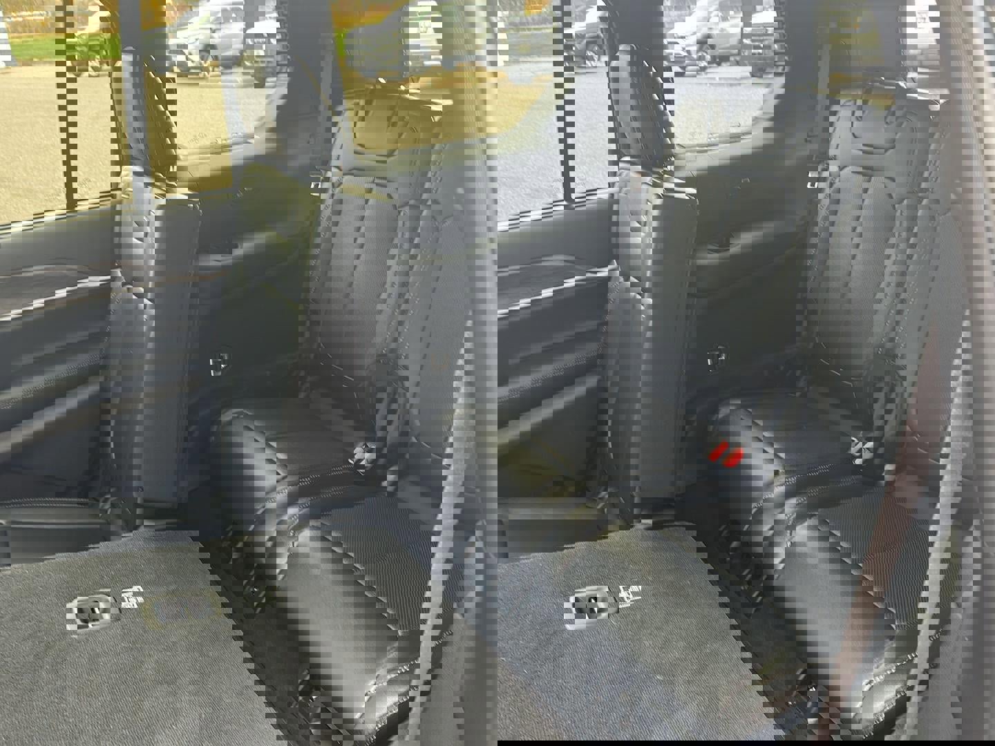 Used 2025 Jeep Grand Cherokee L Limited w/ Luxury Tech Group II image 14