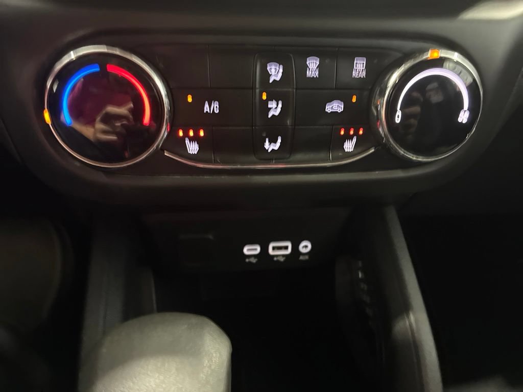 Used 2022 Chevrolet TrailBlazer LT FWD image 24