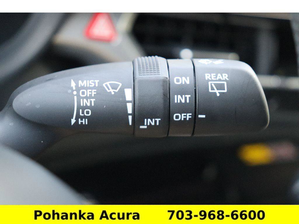 Used 2025 Toyota Sienna XLE Woodland Edition image 11