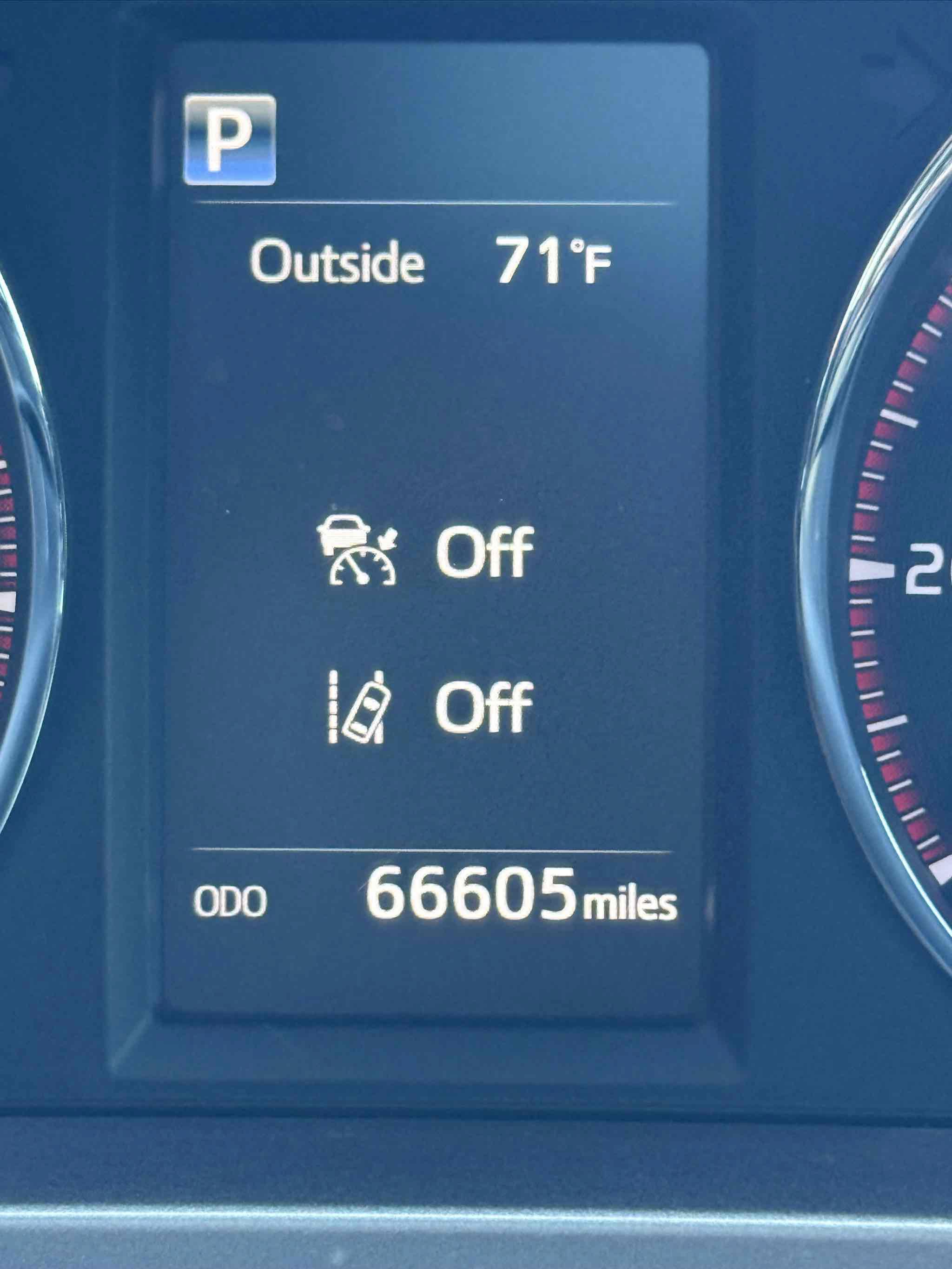 Used 2018 Toyota RAV4 SE w/ All Weather Liner Package FWD image 28