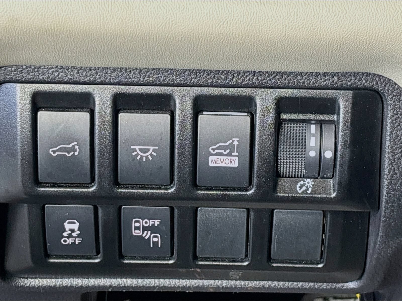 Used 2022 Subaru Ascent Touring AWD/4WD image 10