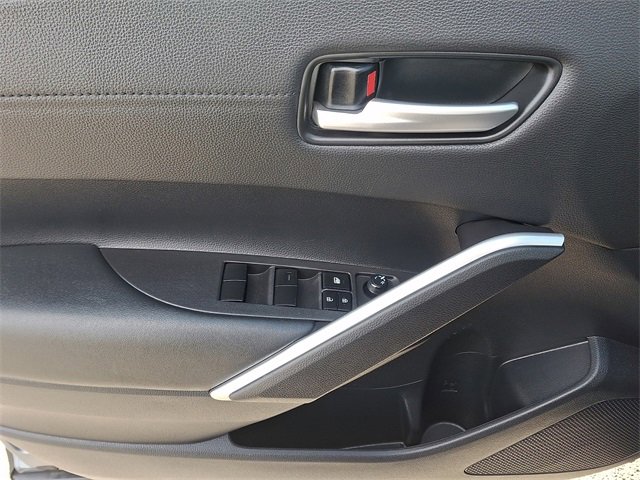 Used 2024 Toyota Corolla Cross XLE image 12