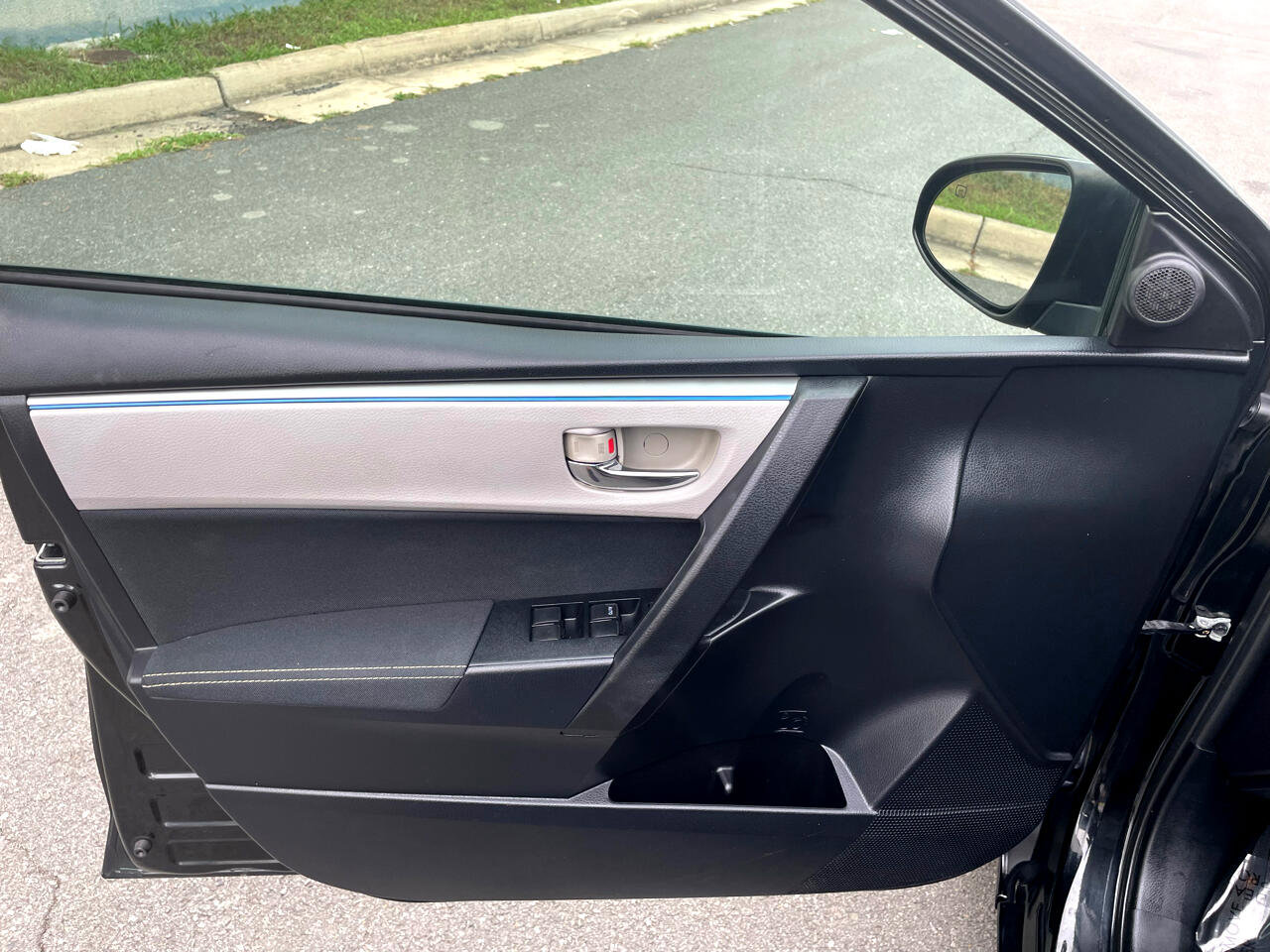 Used 2014 Toyota Corolla LE Premium image 13