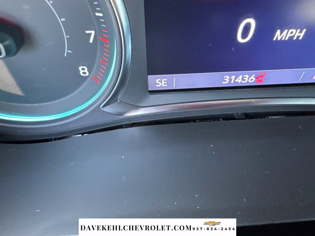 Used 2023 Chevrolet Traverse LT AWD/4WD image 38