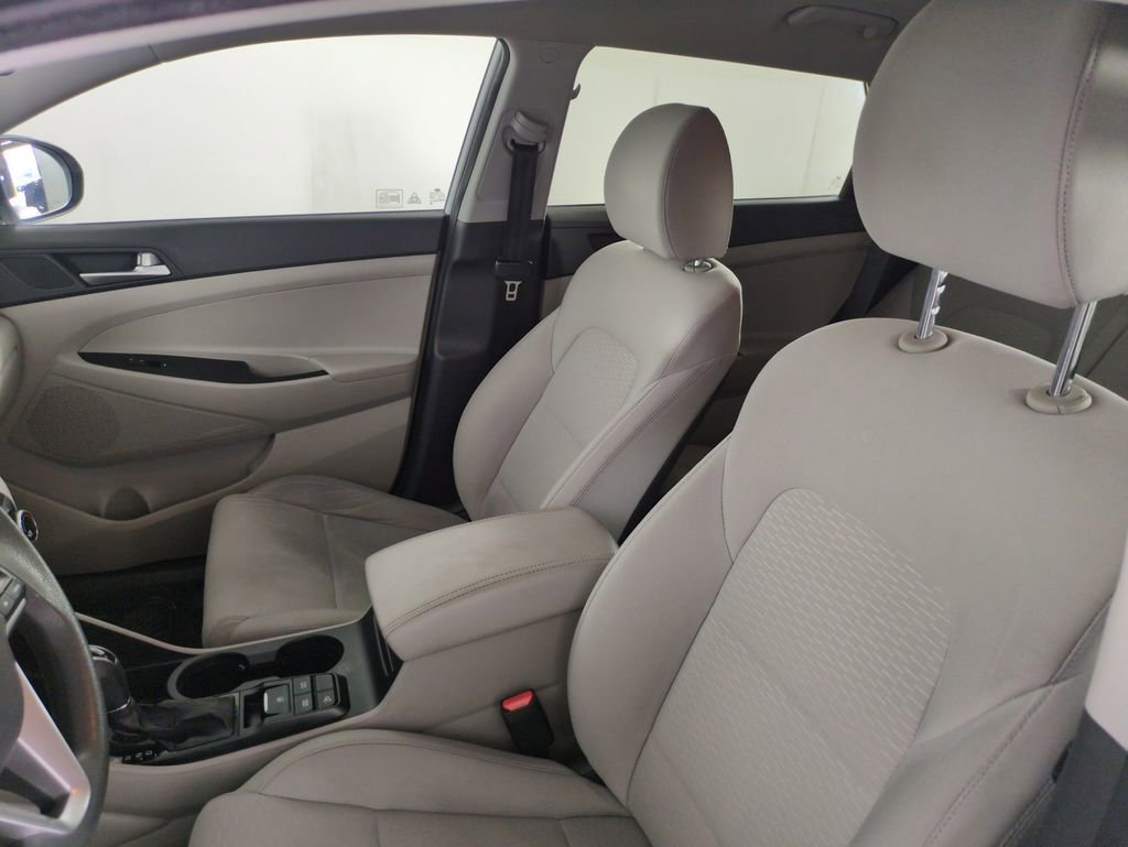 Used 2019 Hyundai Tucson SE image 11