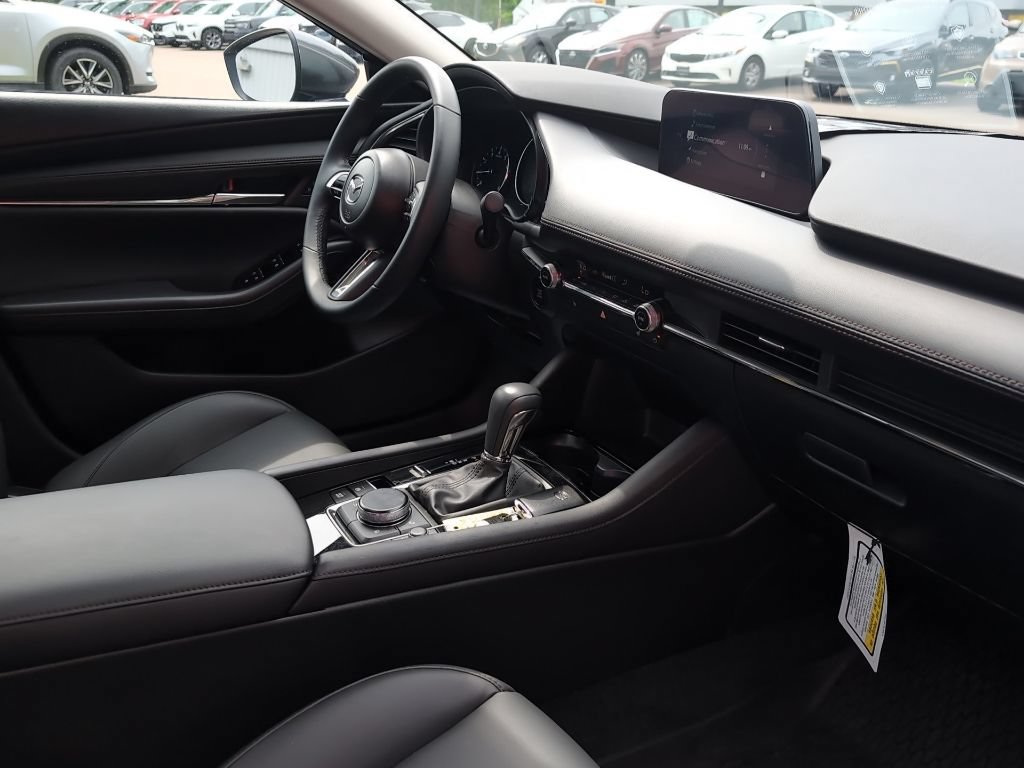 Certified 2025 MAZDA MAZDA3 s FWD image 8