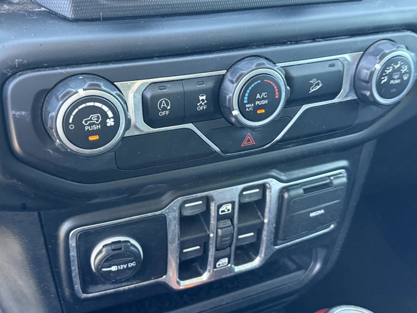 Used 2020 Jeep Wrangler Unlimited Sport S image 13