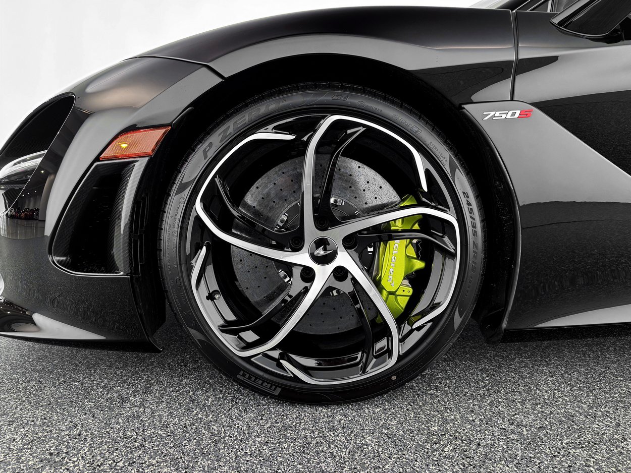 New 2026 McLaren 750S Spider RWD image 30