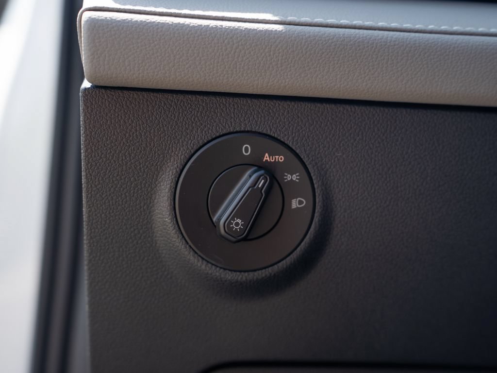Certified 2023 Volkswagen Taos S FWD image 29