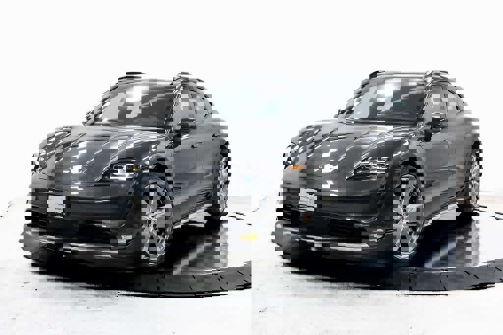Certified 2022 Porsche Taycan 4 Cross Turismo image 1