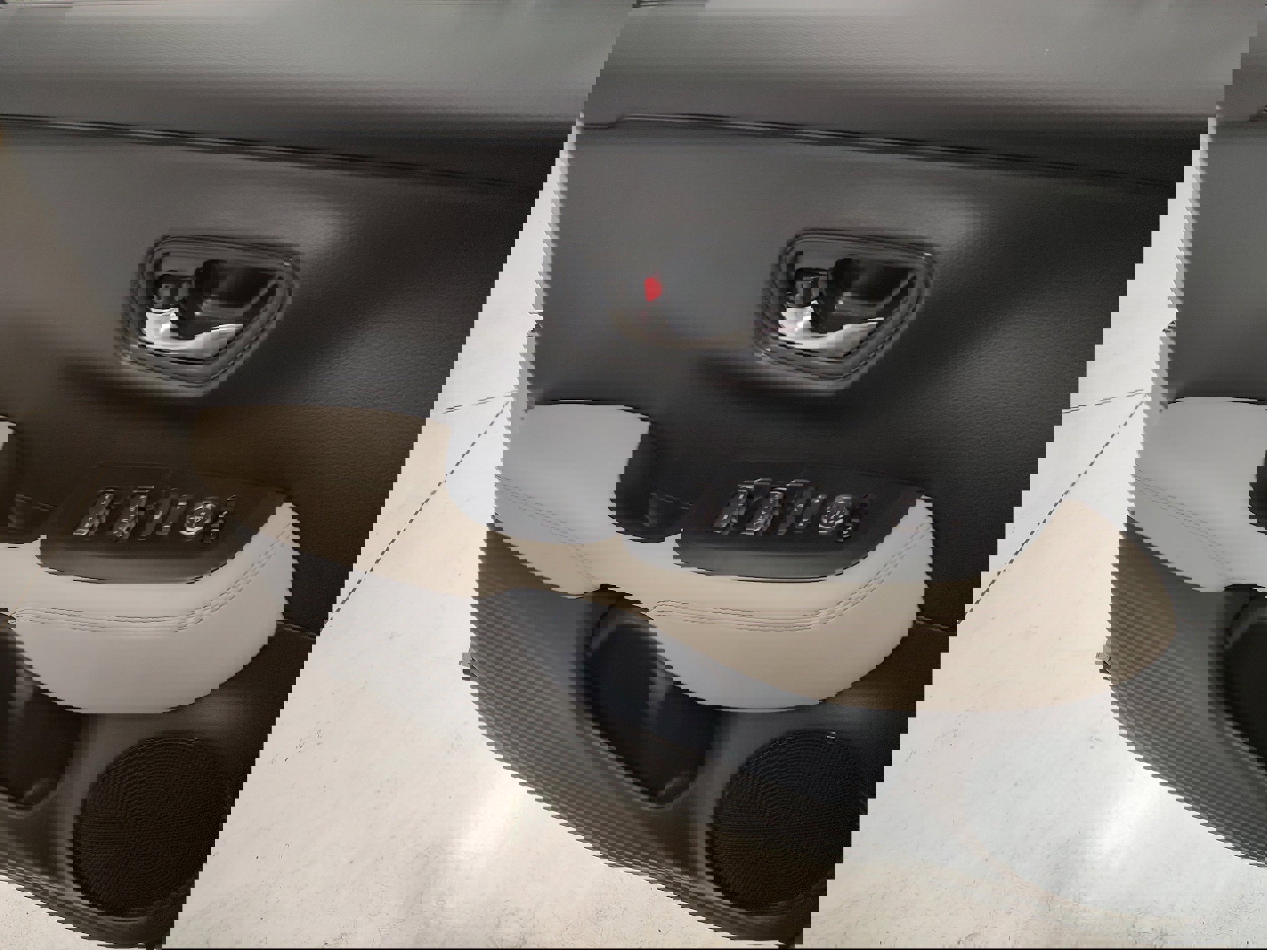 New 2026 Honda HR-V EX-L image 9