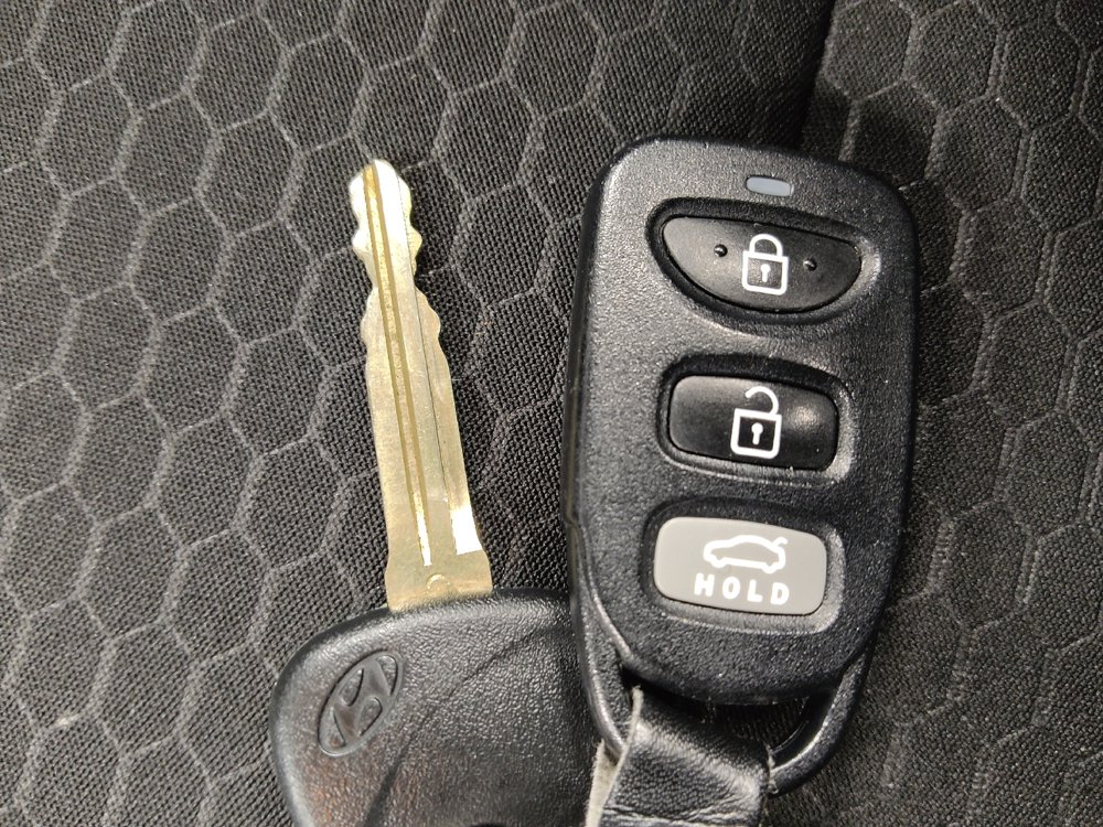 Used 2019 Hyundai Elantra SE w/ Cargo Package FWD image 32