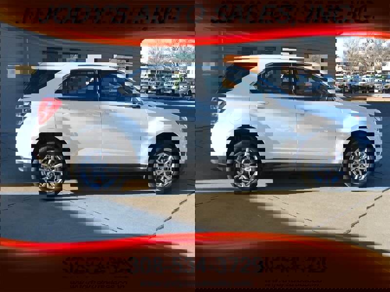 Used 2017 Chevrolet Equinox LS image 29