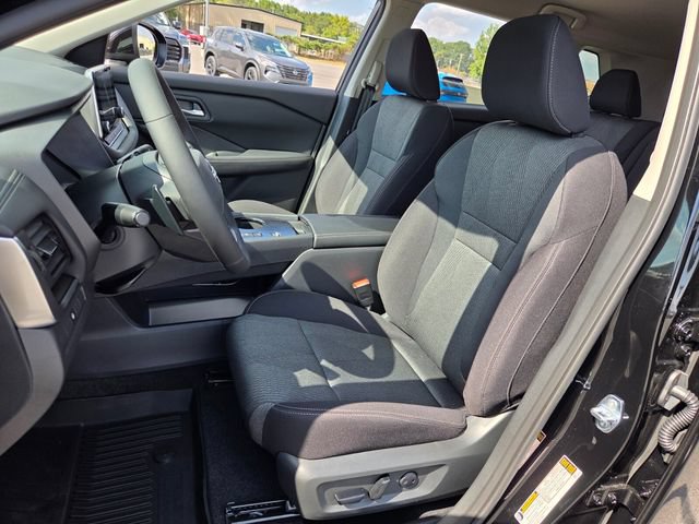 New 2026 Nissan Rogue SV FWD image 9