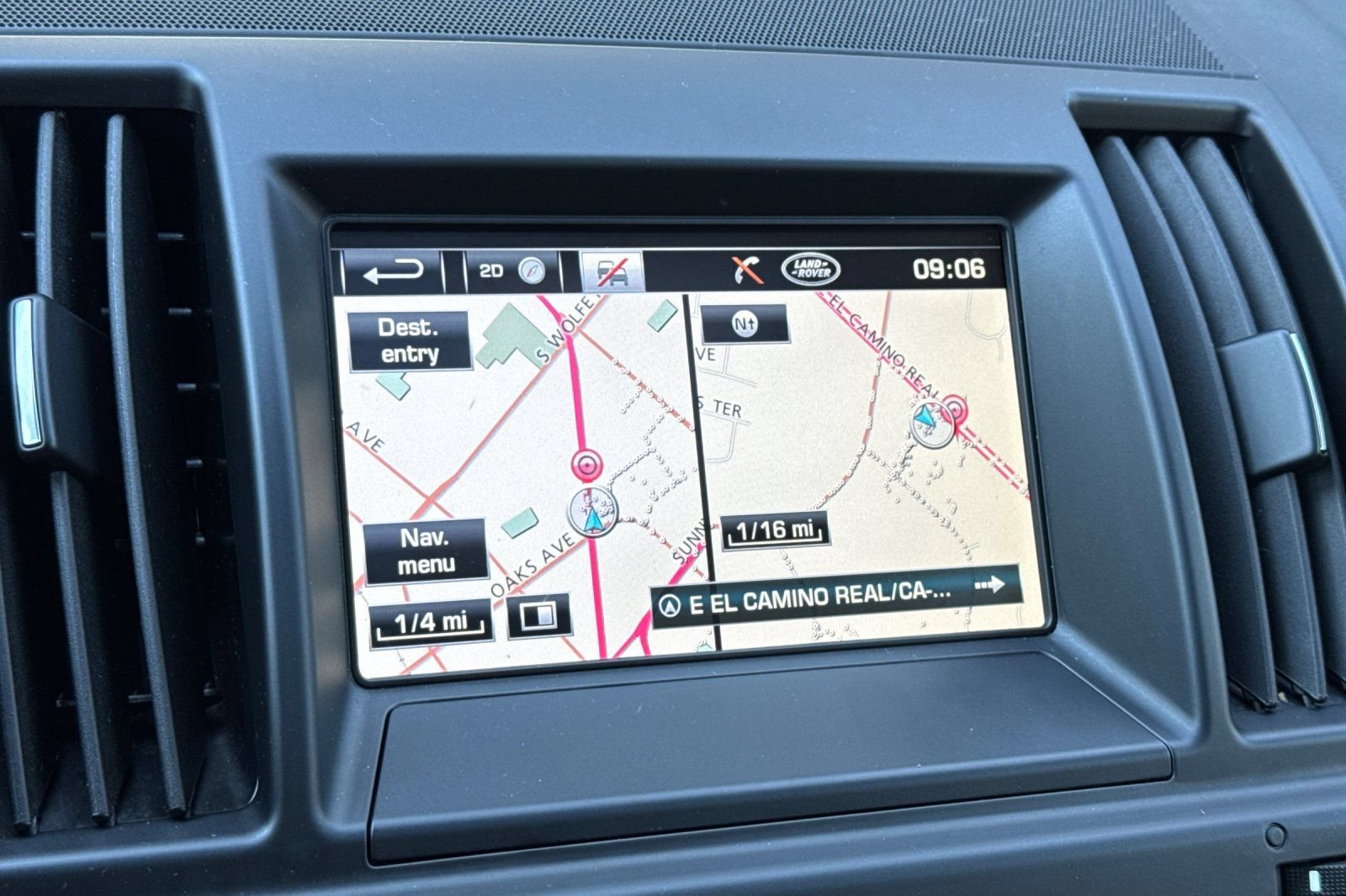 Used 2013 Land Rover LR2 AWD/4WD image 19