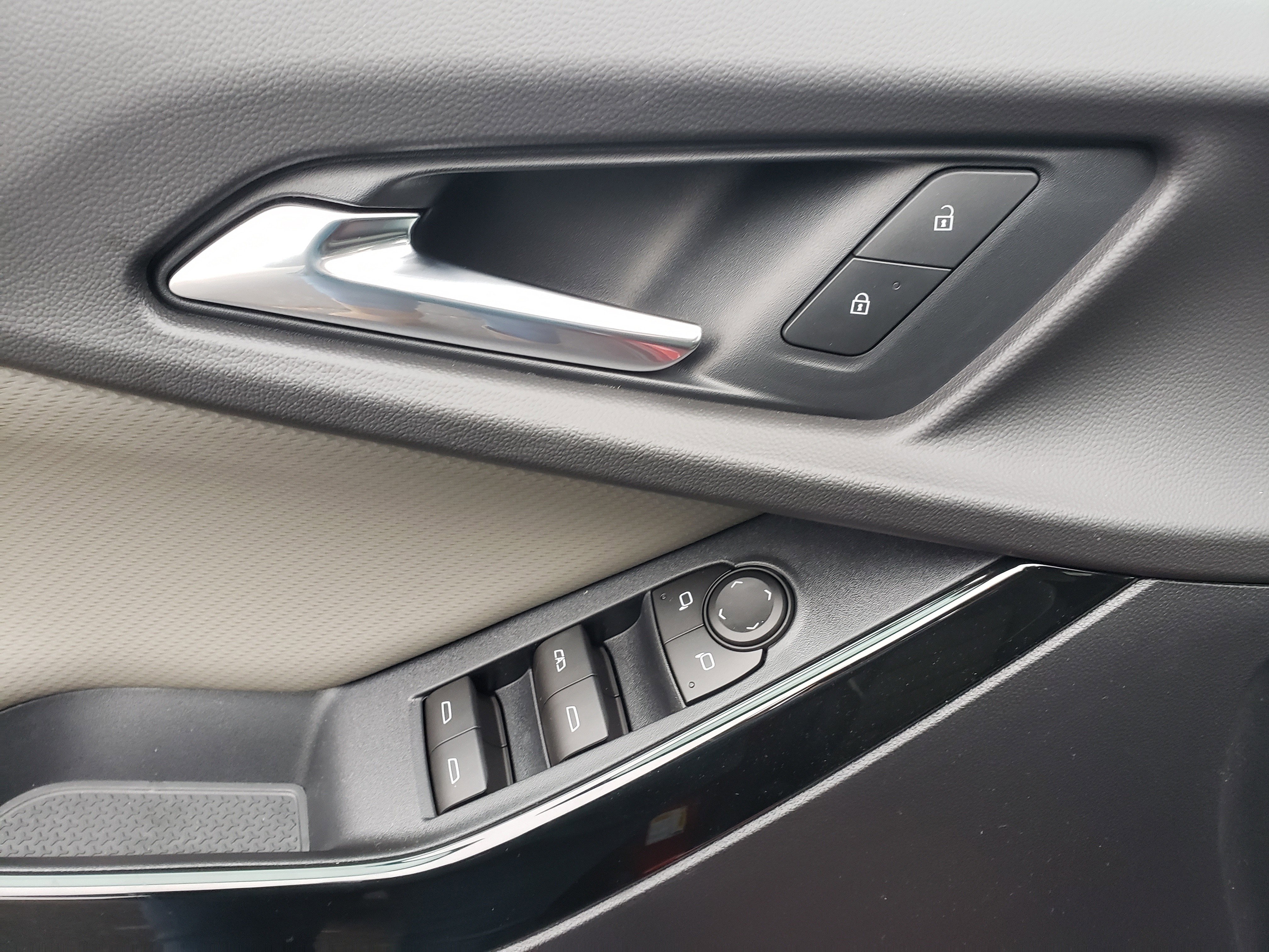 New 2026 Chevrolet Equinox LT image 14