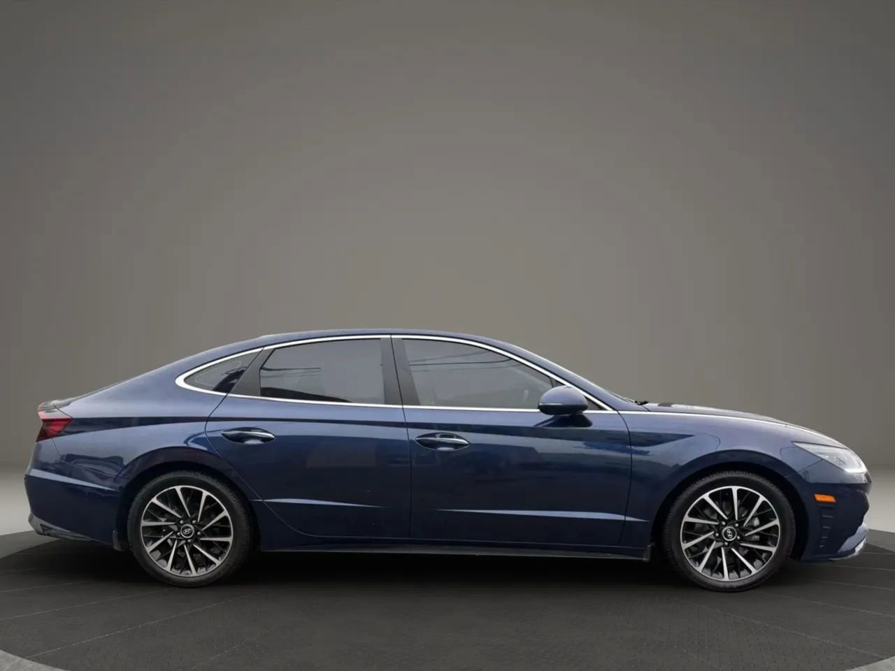 Used 2021 Hyundai Sonata Limited w/ Winter Weather Package image 4