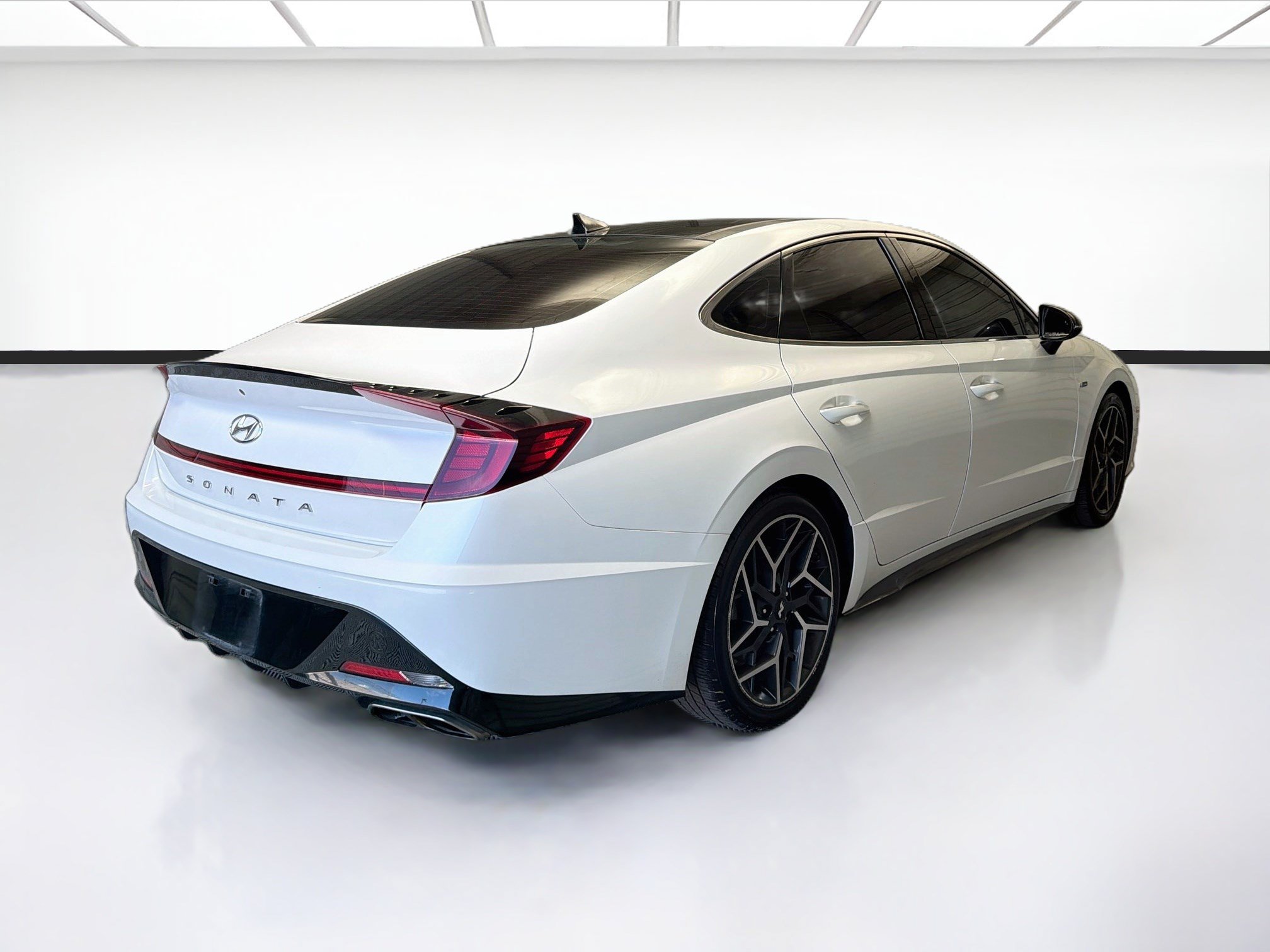 Used 2022 Hyundai Sonata N Line w/ Preferred Accessory Package FWD image 4