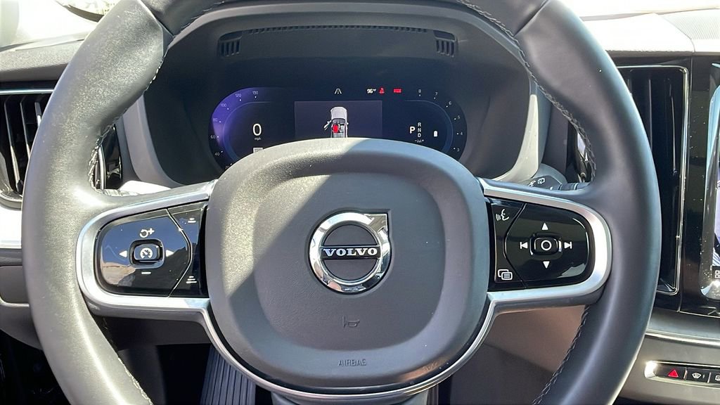 Used 2025 Volvo XC60 B5 Plus AWD/4WD image 22