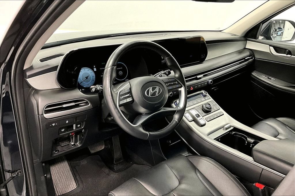 Used 2025 Hyundai Palisade SEL FWD image 16