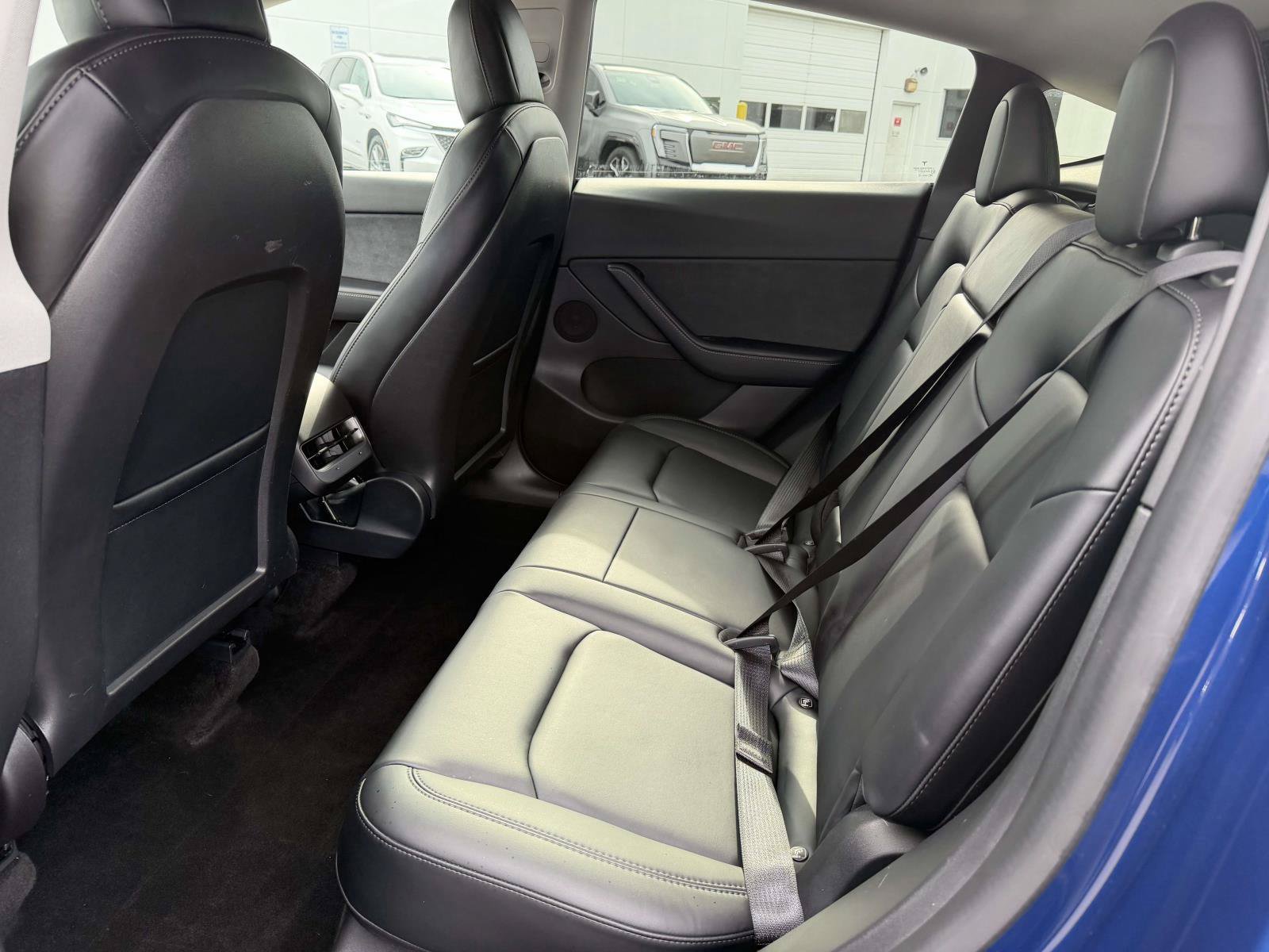 Used 2022 Tesla Model Y Long Range AWD/4WD image 9