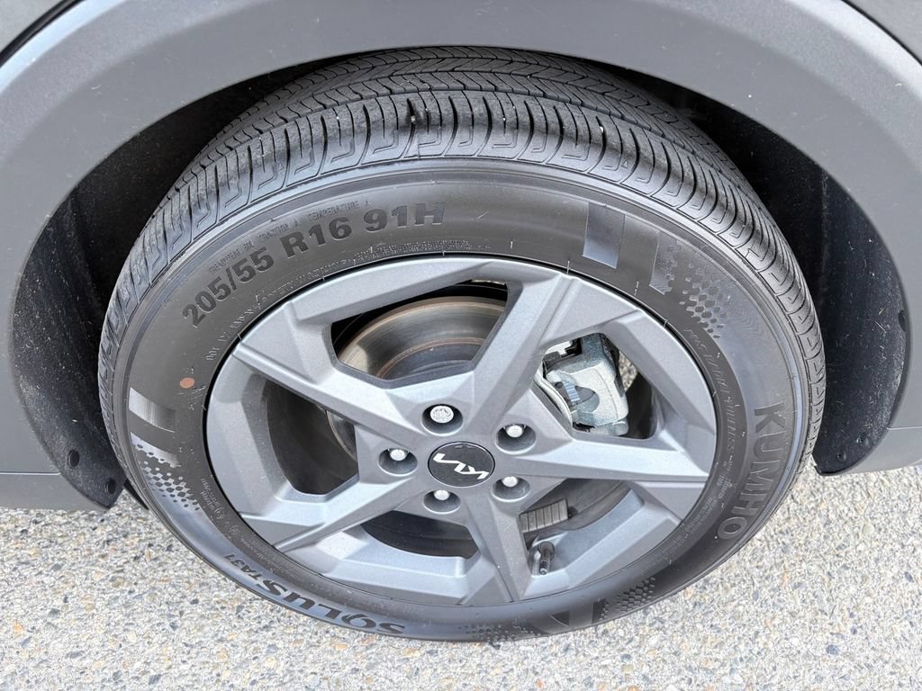 Used 2025 Kia K4 FWD image 26