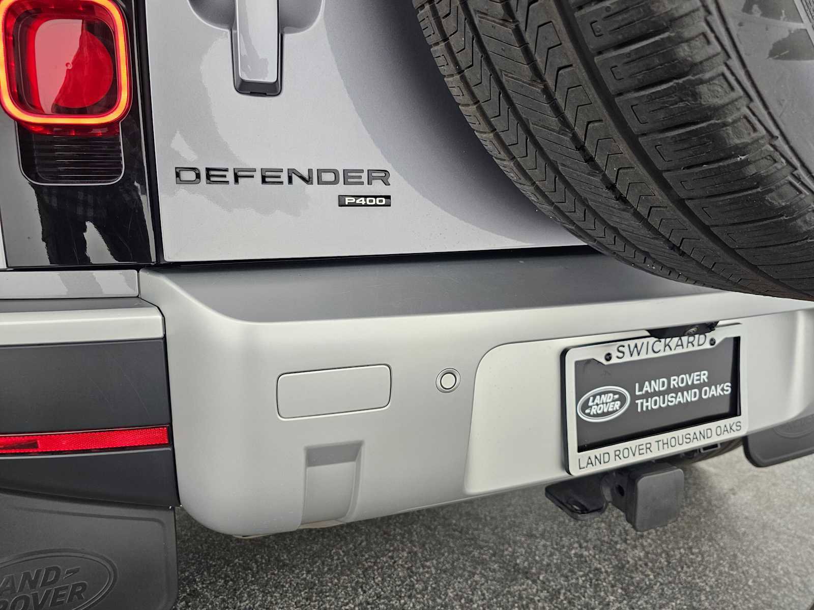 Used 2023 Land Rover Defender 110 SE image 13