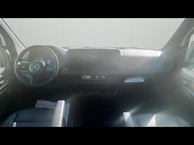 Used 2021 Mercedes-Benz Sprinter 2500 image 19