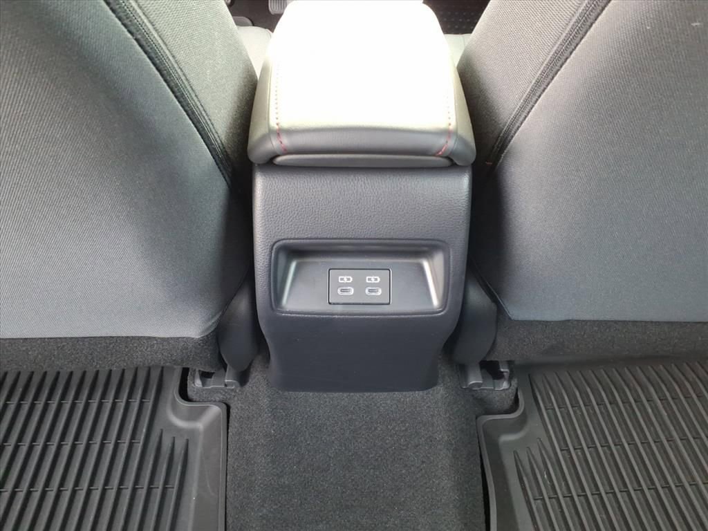 Certified 2025 Toyota Corolla SE image 5