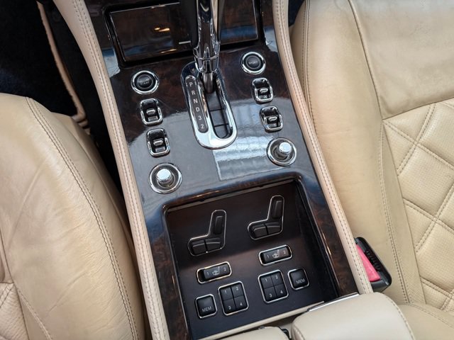 Used 2005 Bentley Arnage T RWD image 19