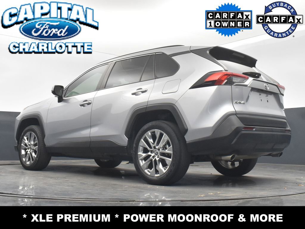 Used 2022 Toyota RAV4 XLE Premium image 24