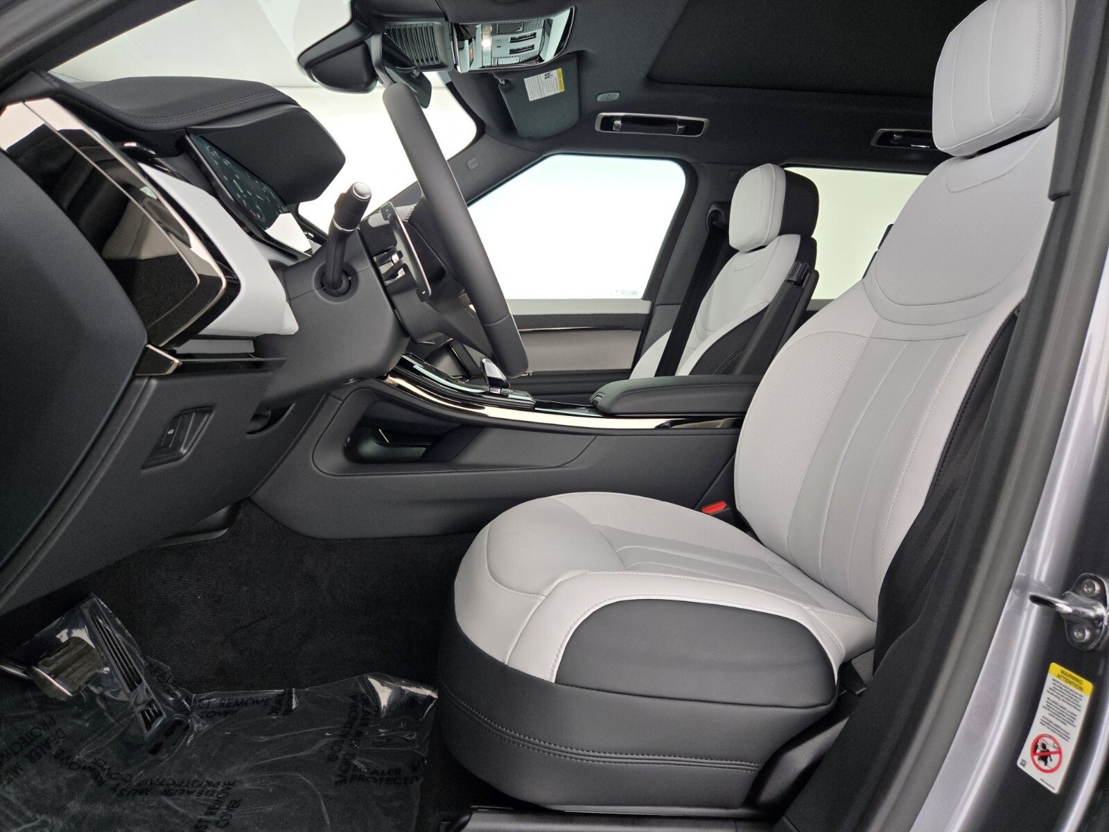 New 2025 Land Rover Range Rover Sport Dynamic SE image 11