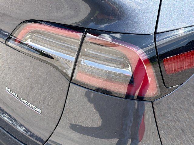Used 2022 Tesla Model Y Performance AWD/4WD image 10