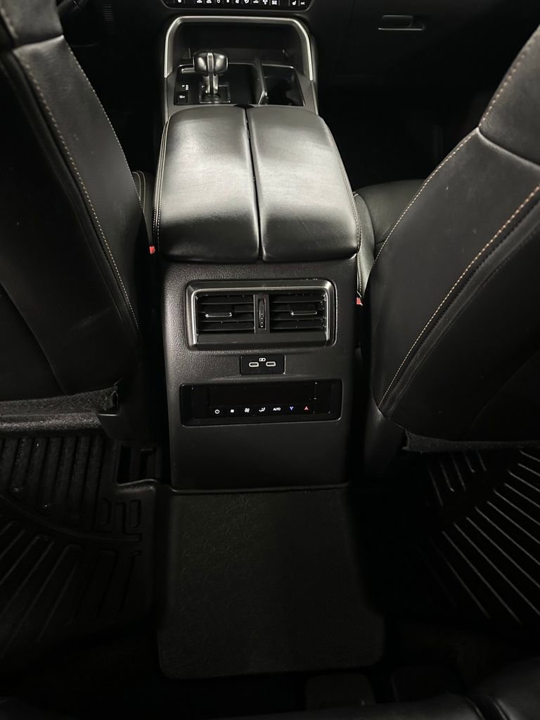 Used 2024 MAZDA CX-90 3.3 Turbo w/ Preferred Package image 26