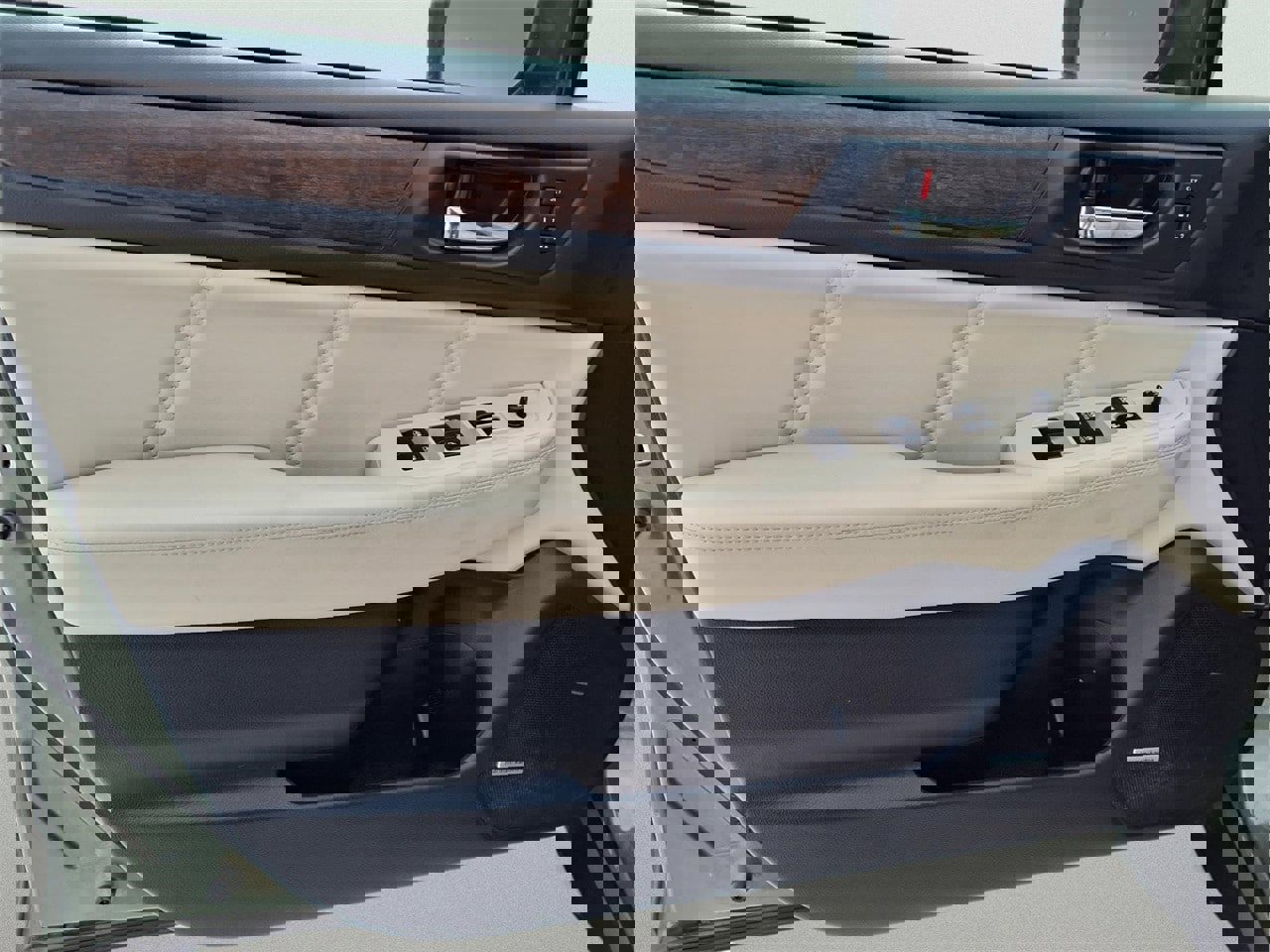 Used 2018 Subaru Outback 2.5i Limited image 15