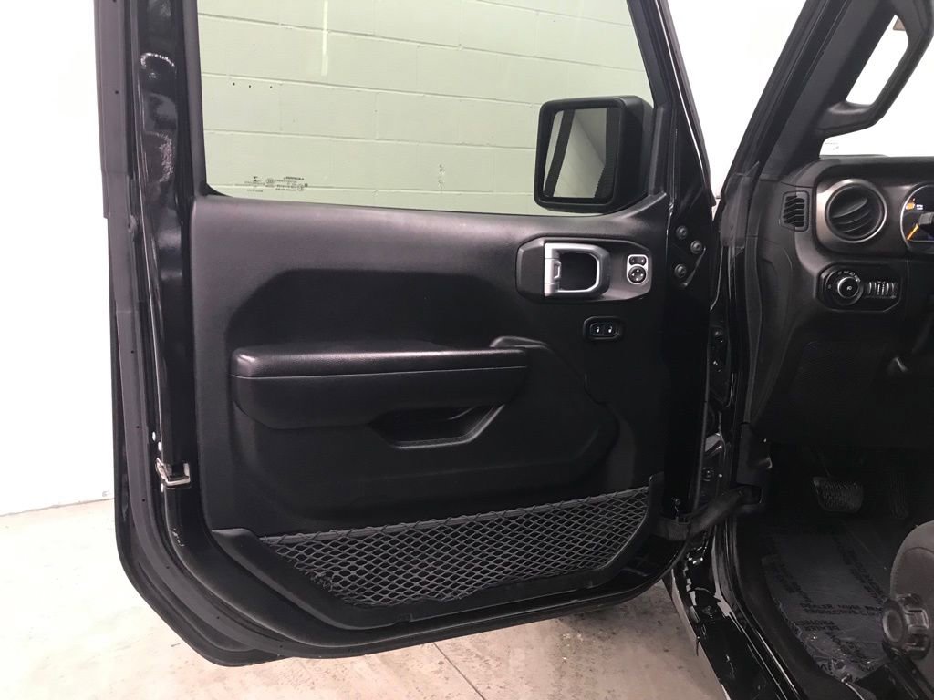 Used 2018 Jeep Wrangler Unlimited Sport S image 9