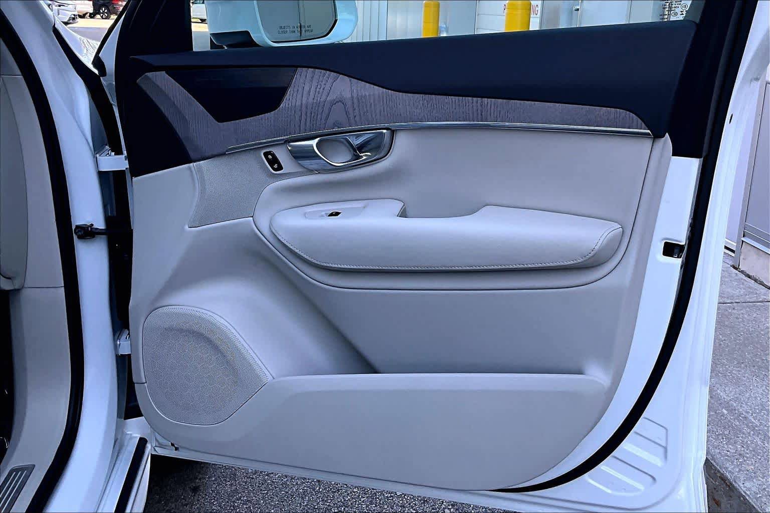 Certified 2023 Volvo XC90 B6 Plus w/ Protection Package Premier AWD/4WD image 22