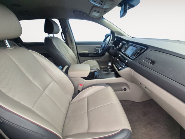 Used 2017 Kia Sedona SX FWD image 14
